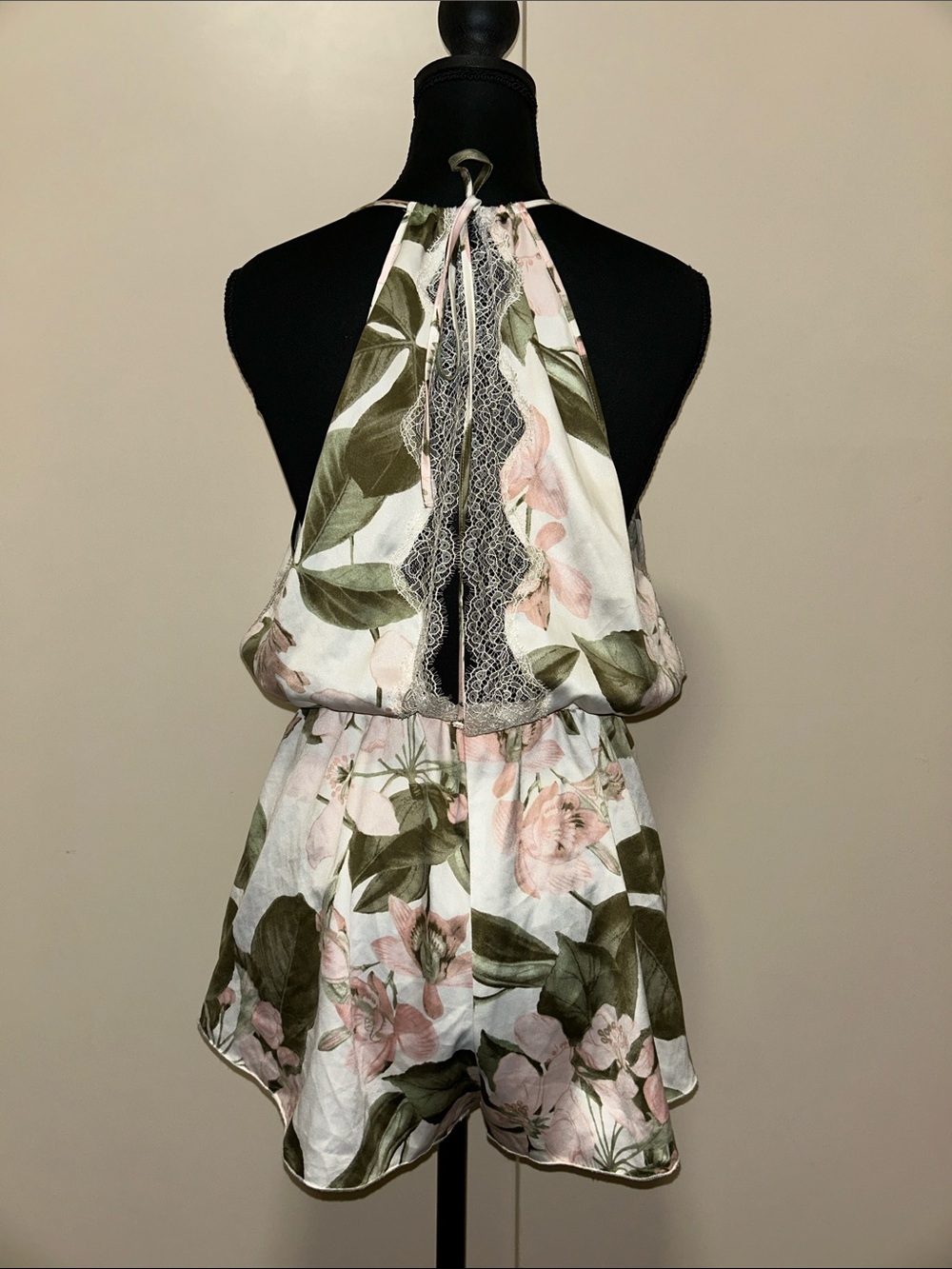 Victoria's Secret Here Comes the Bride Floral Lace Trim Romper XS - Picture 3 of 7